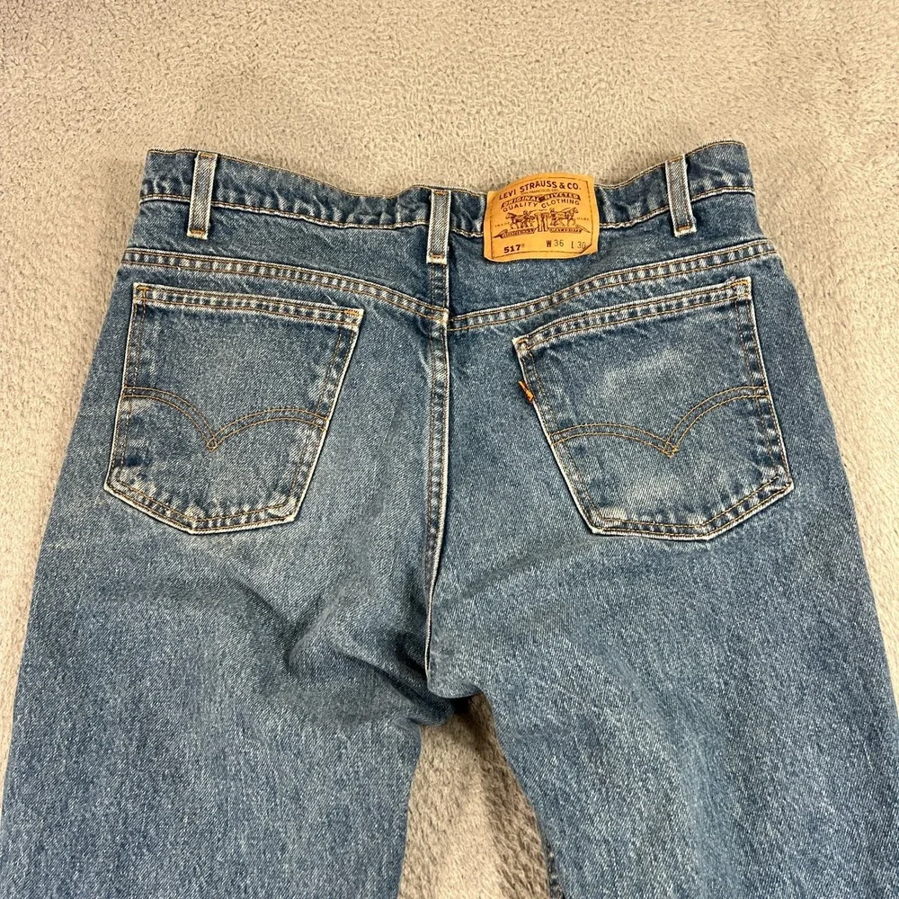 Levis note stains